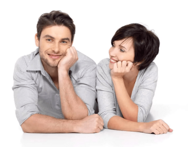 Patenkinti vyras ir moteris po prostatito gydymo Prostamin kapsulėmis kurso