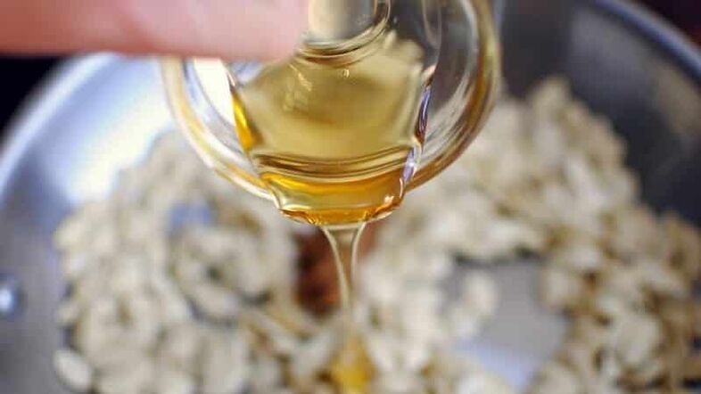 Medus dvigubai sustiprina gydomąjį moliūgų sėklų poveikį, palengvindamas prostatito simptomus